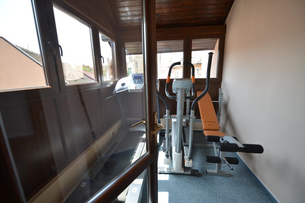 Noblesse Boutique Resort Sibiu Extérieur photo The gym
