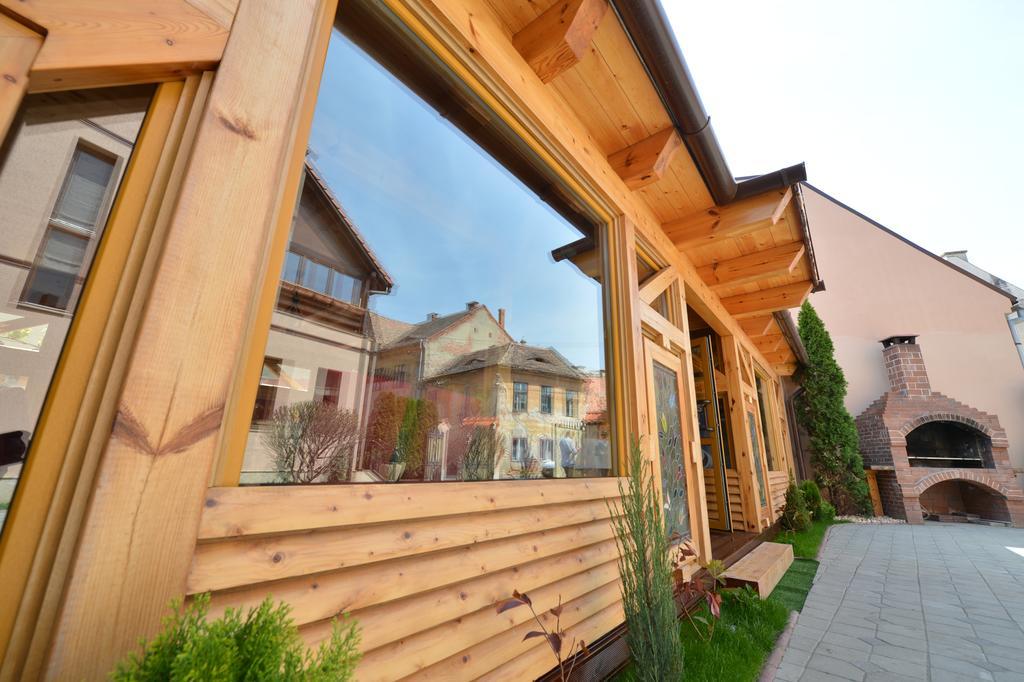 Noblesse Boutique Resort Sibiu Extérieur photo The new building of the museum